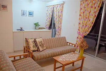 Palm Sea Beach Hotel Apartments 라르나카 5*,  키프로스